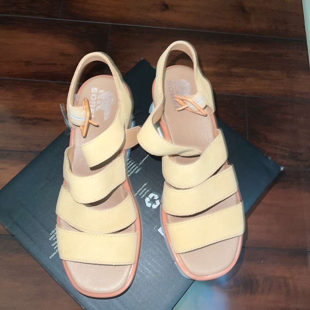 Sorel Wedges Size 7